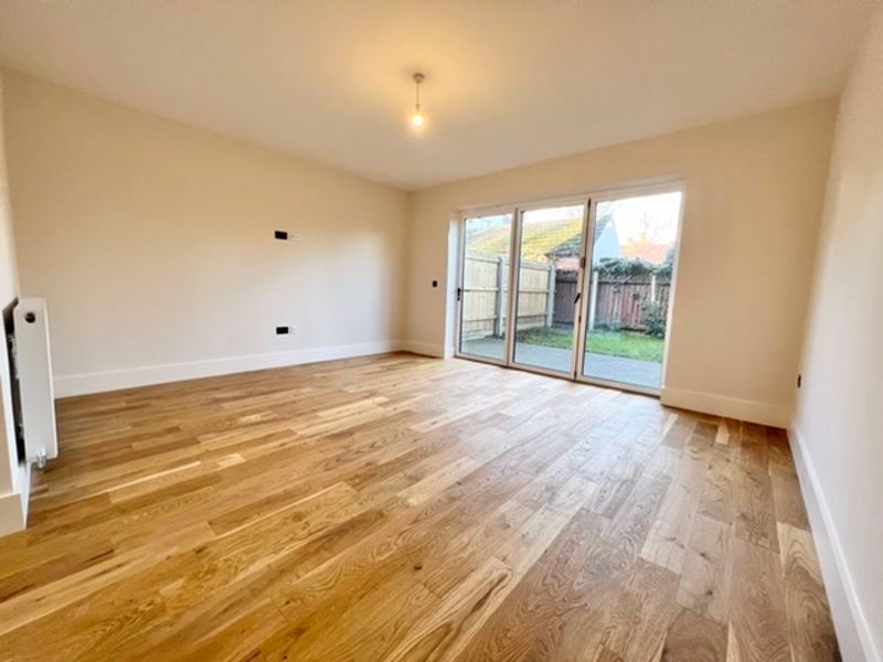 Additional image 4 of 4 bed semi-detached house to rentThe Curve, Welholme Avenue, Grimsby DN32