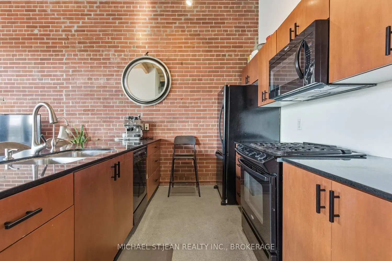 85 Spruce Street 203