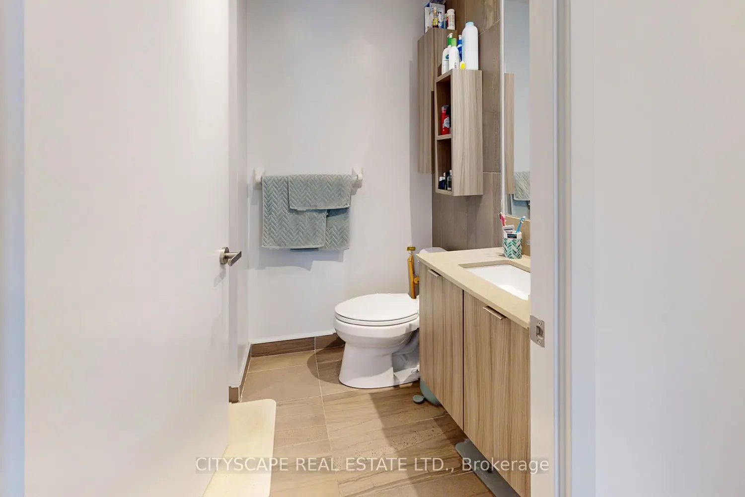 Additional image 12 of 195 Redpath Avenue 3501