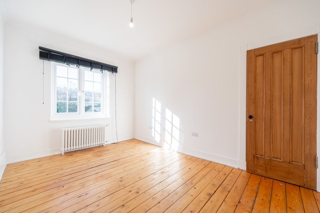 Additional image 8 of 2 bed flat to rentAmochrie Road, Paisley, Renfrewshire PA2