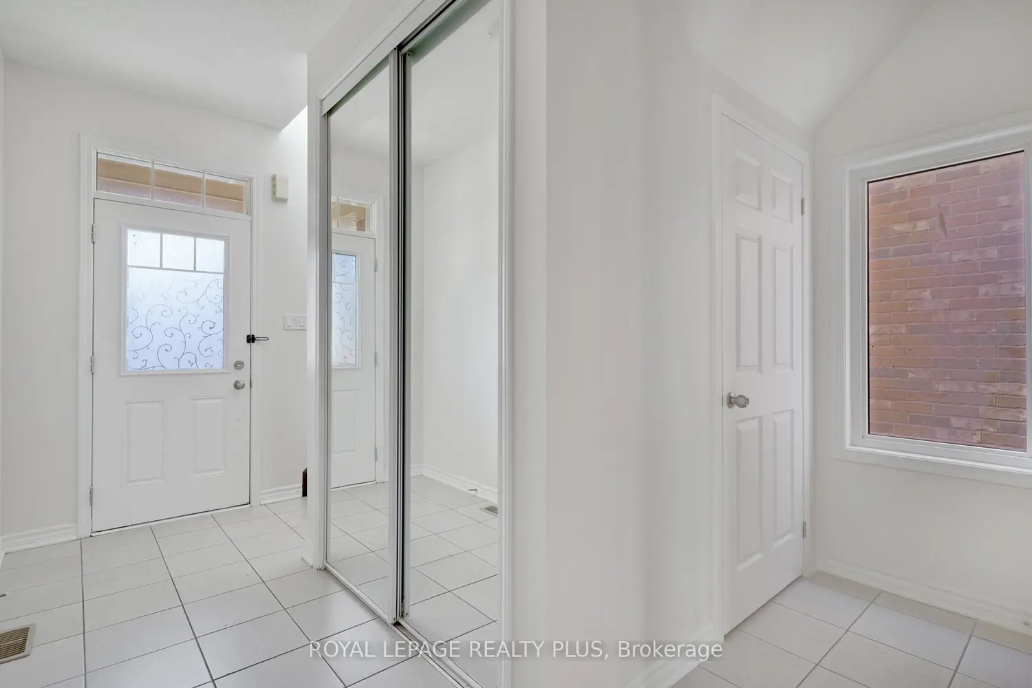 Additional image 5 of 267 Grovehill Crescent