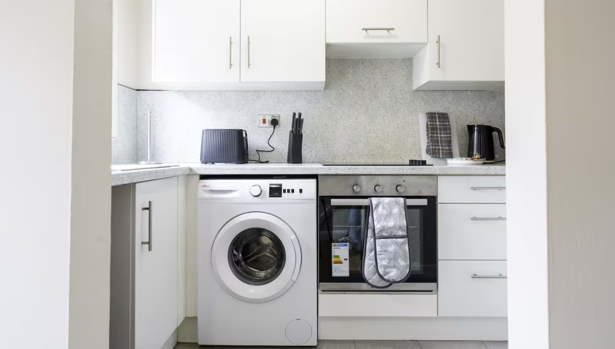 Additional image 3 of 2 Bed Semi-Detached House, Forbes Drive, G40, N1 7GU