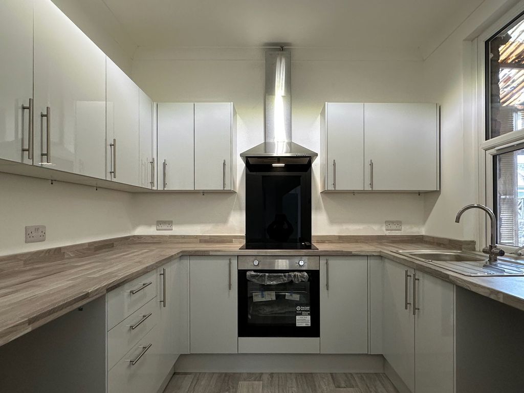Additional image 5 of 2 bed terraced house to rentThomas Street, Neath SA11