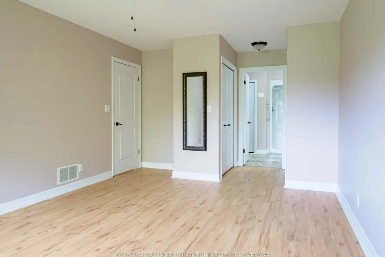 Additional image 9 of 409 Queen Street 8