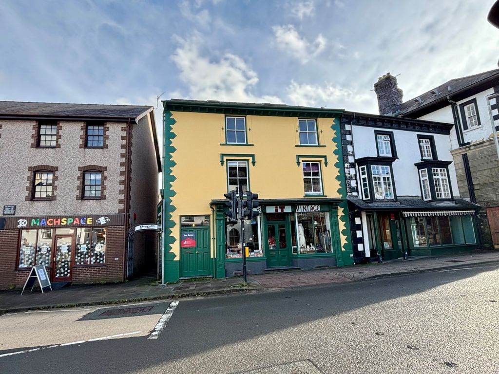 2 bed flat to rentPenrallt Street, Machynlleth, Powys SY20