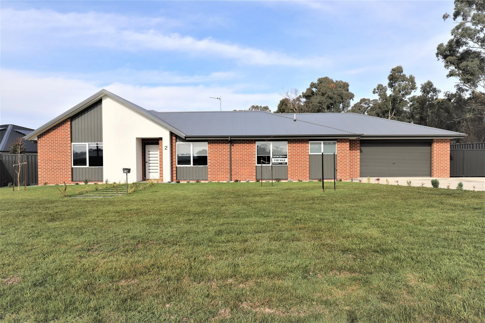 2 Oliver Selwyn Drive, Cootamundra NSW 2590