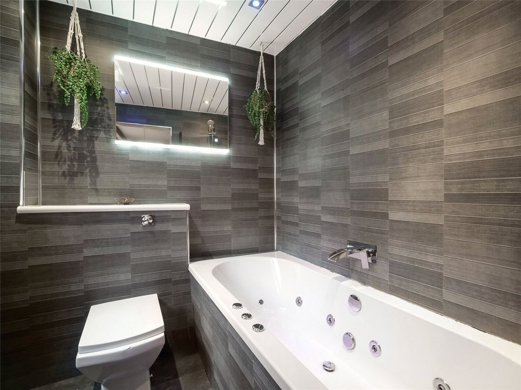 Additional image 5 of 2 bed flat to rentRiver Street, Ayr KA8