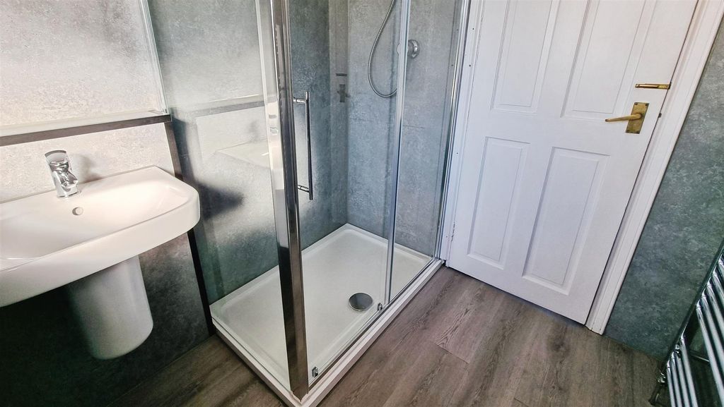 Additional image 12 of 3 bed terraced house to rentCromarty Court, Glenrothes KY6