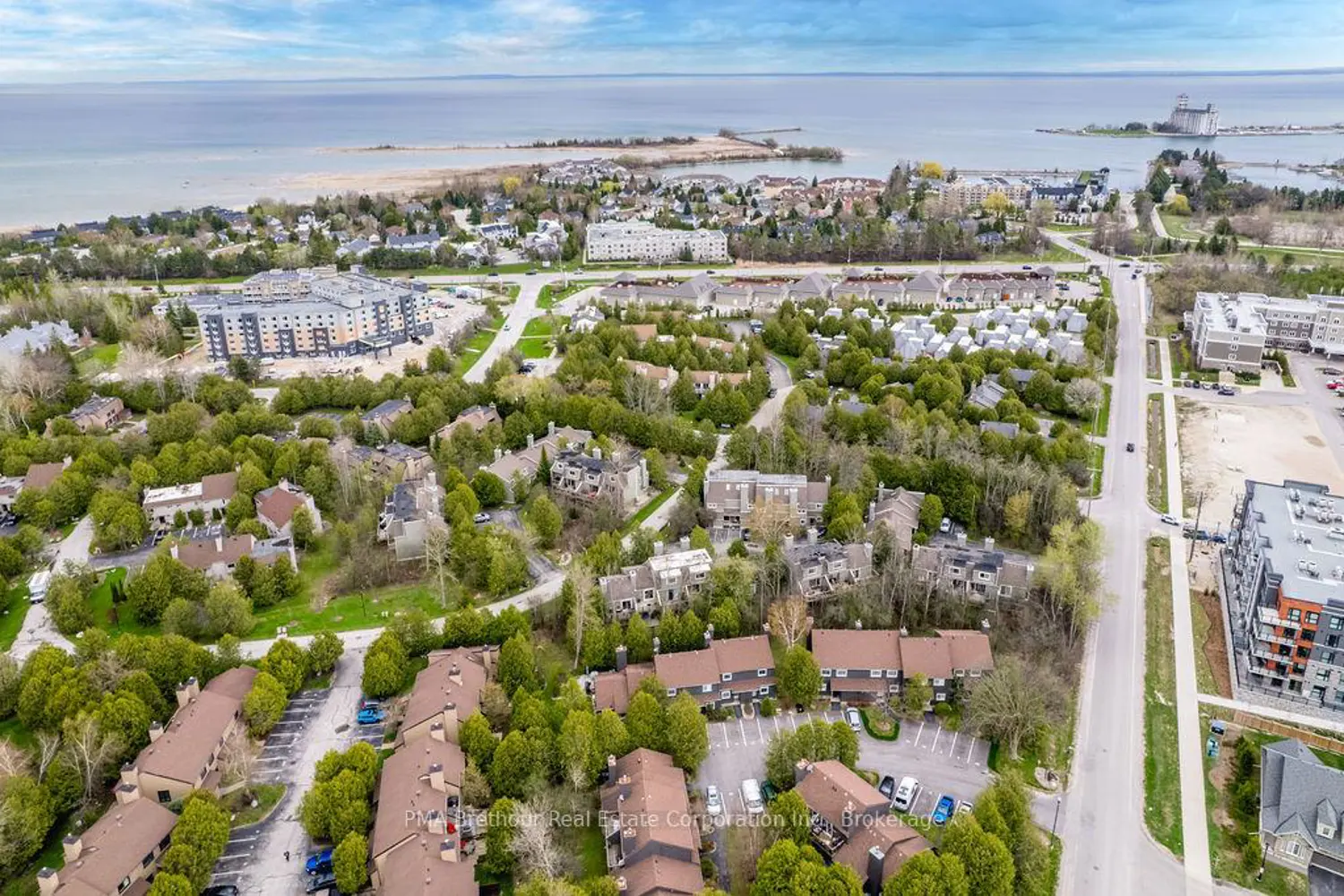 Additional image 20 of 214 Escarpment Crescent 31