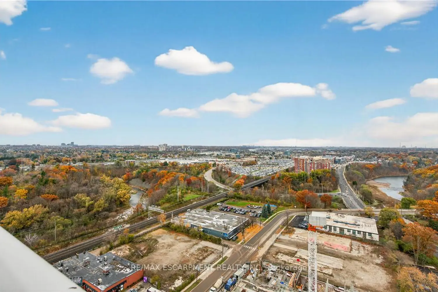 Additional image 16 of 65 Speers Road Ph03