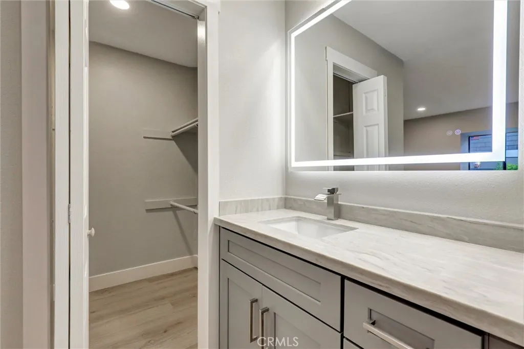 Additional image 41 of 93 Streamwood, Irvine, CA 92620