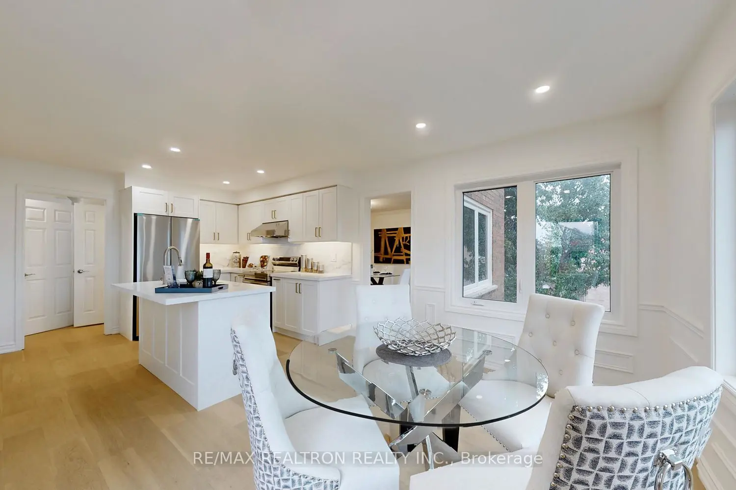 Additional image 8 of 54 Central Park Drive