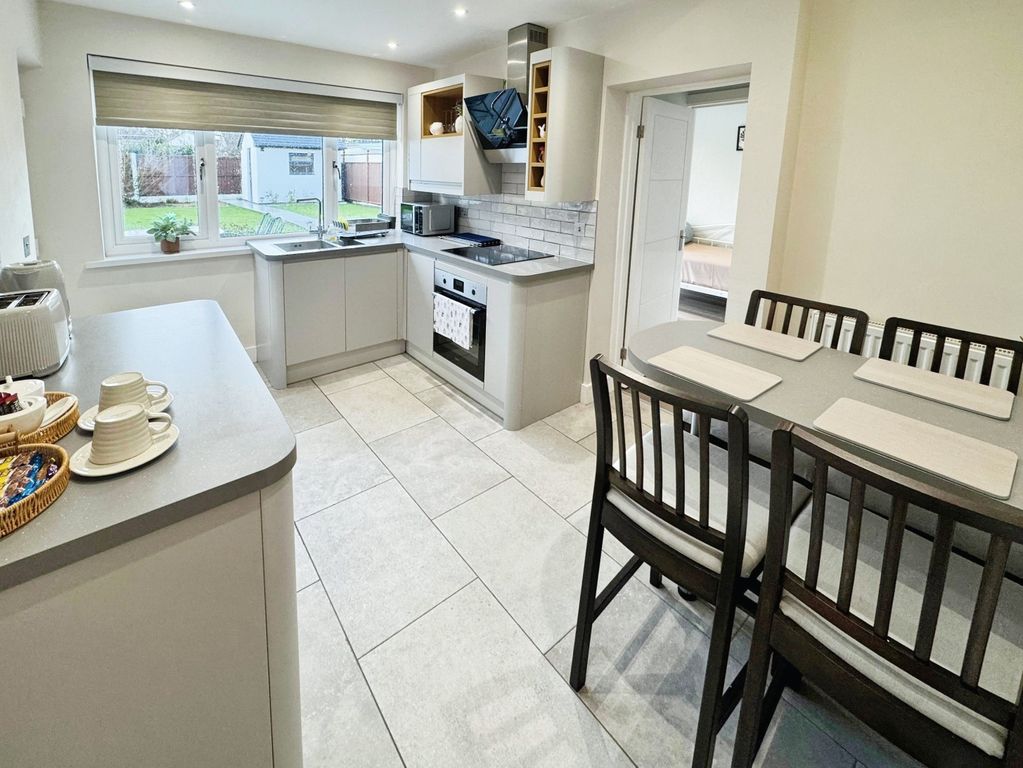 Additional image 3 of 2 bed detached house to rentCefn Walk, Rogerstone, Newport NP10