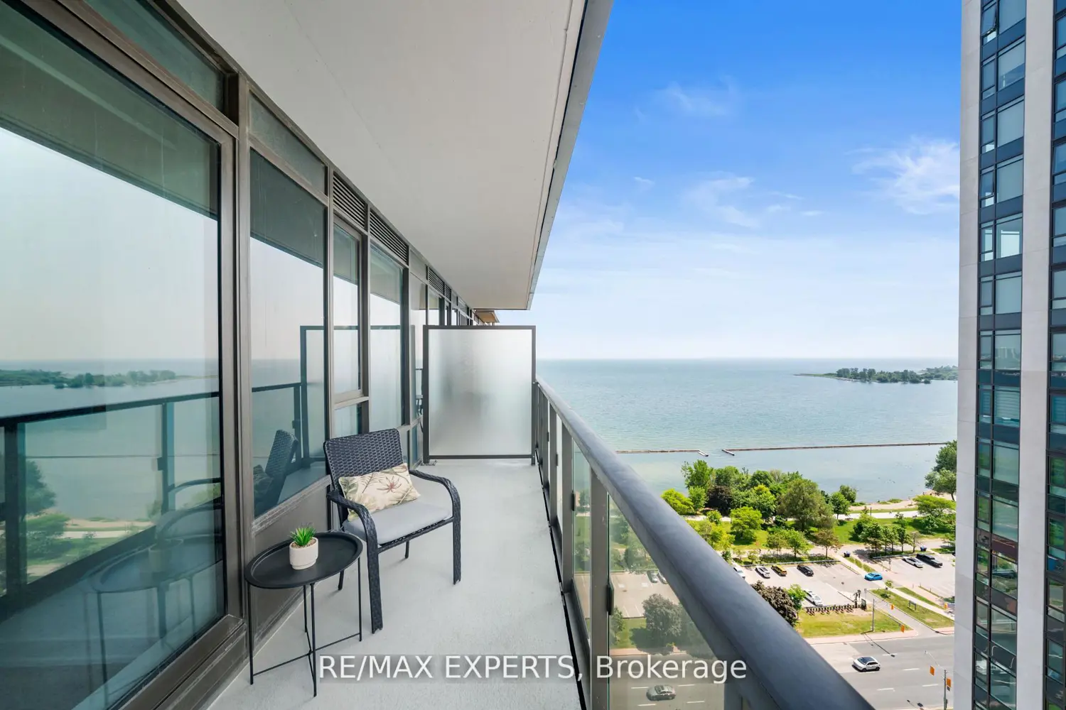 1926 Lake Shore Boulevard 2512