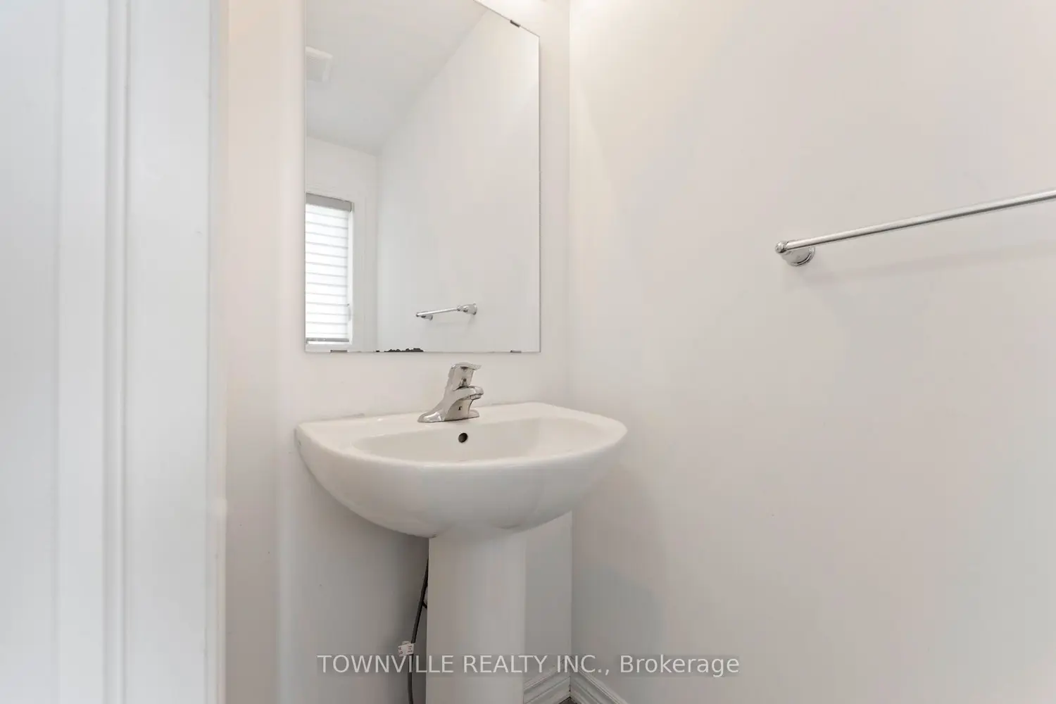 Additional image 3 of 35 Lincoln Drive