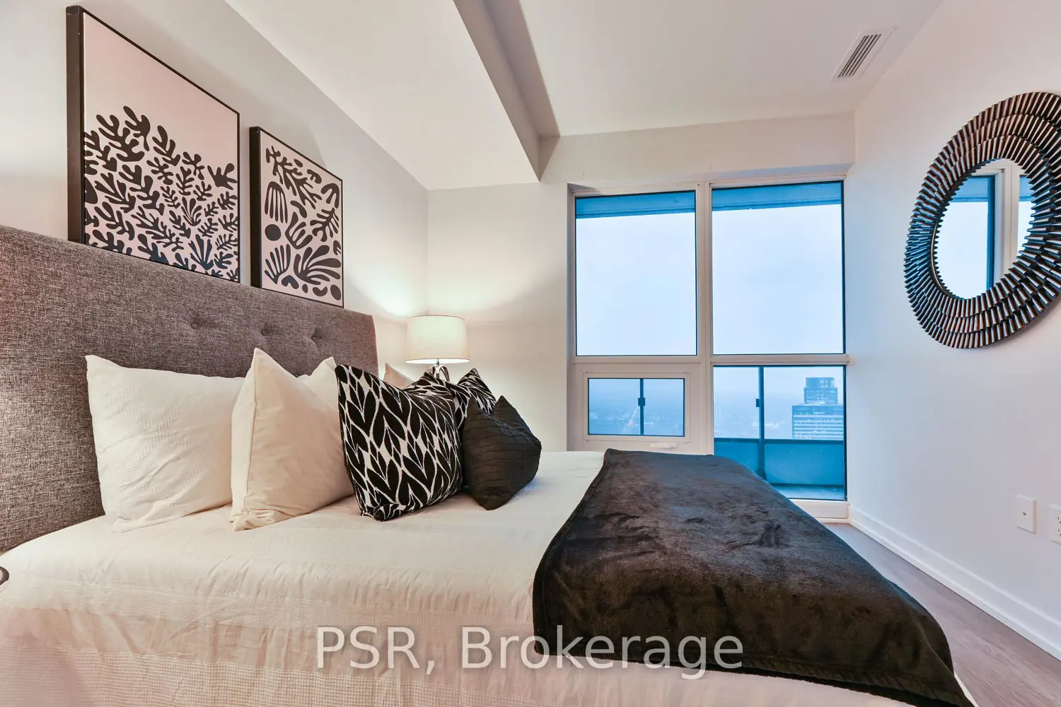 Additional image 14 of 395 Bloor Street 4409