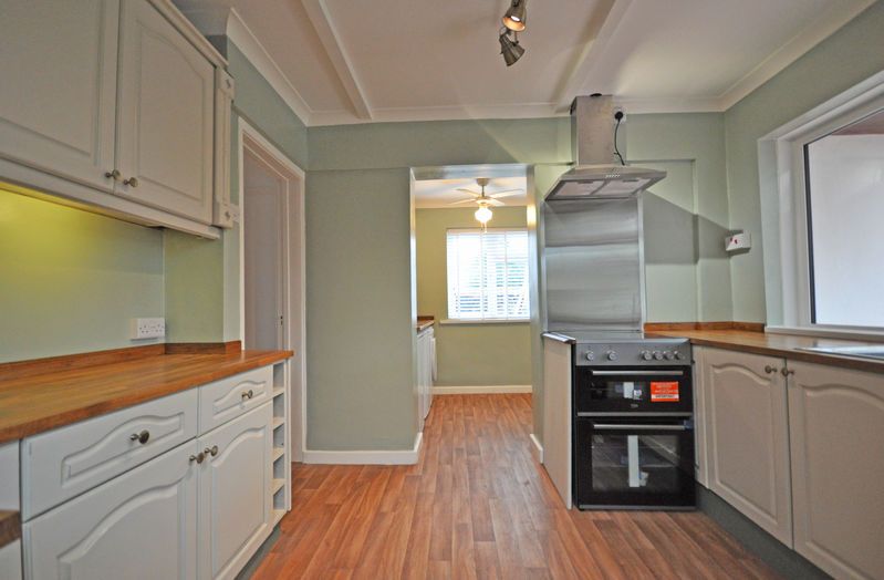 Additional image 6 of 2 bed detached bungalow to rentSuperb Bungalow, Cross Street, Caerleon NP18