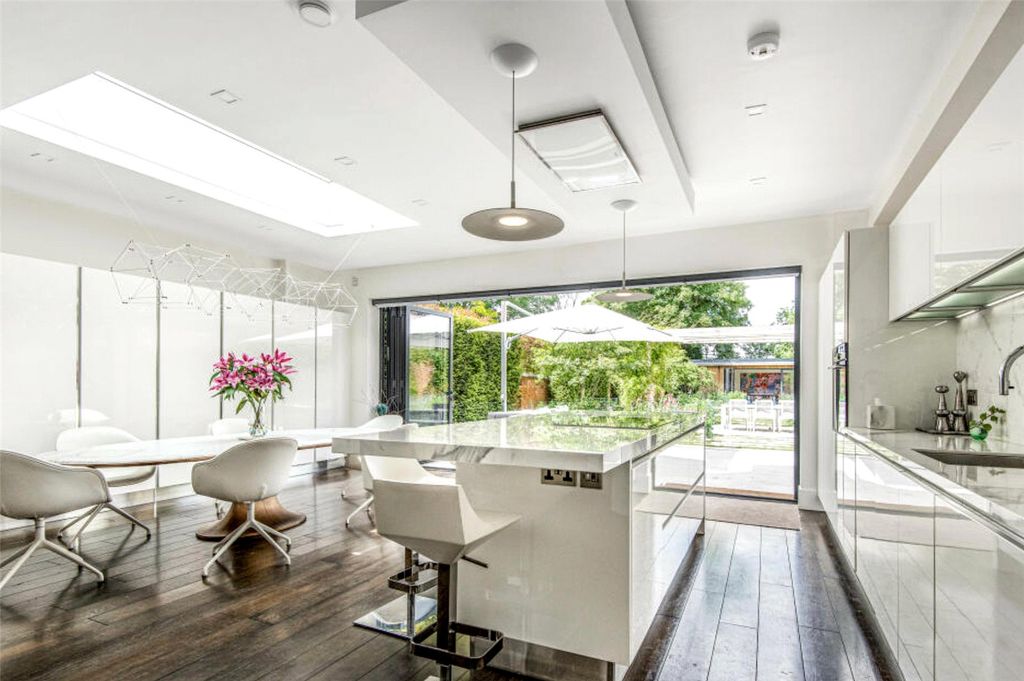 Additional image 3 of 4 bed detached house to rentNorman Avenue, Henley-On-Thames, Oxfordshire RG9