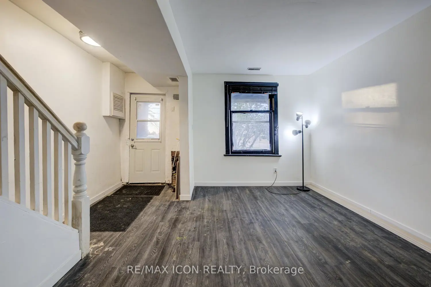 Additional image 8 of 898 Eastern Avenue