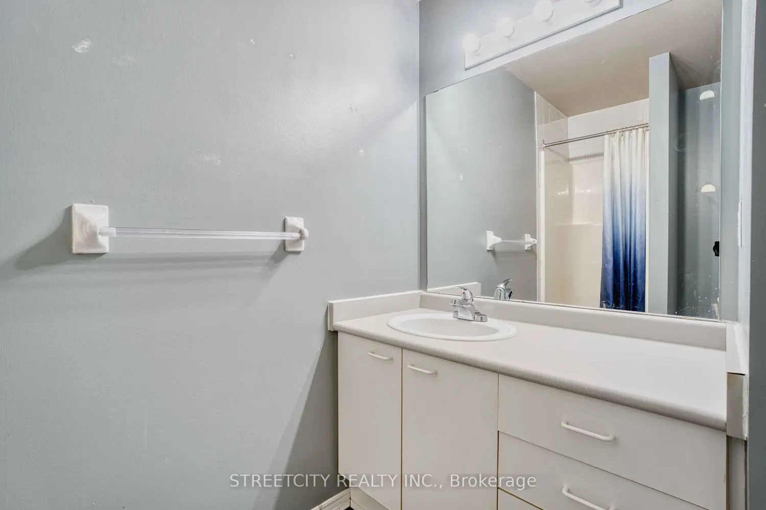 Additional image 14 of 30 Chapman Court 710