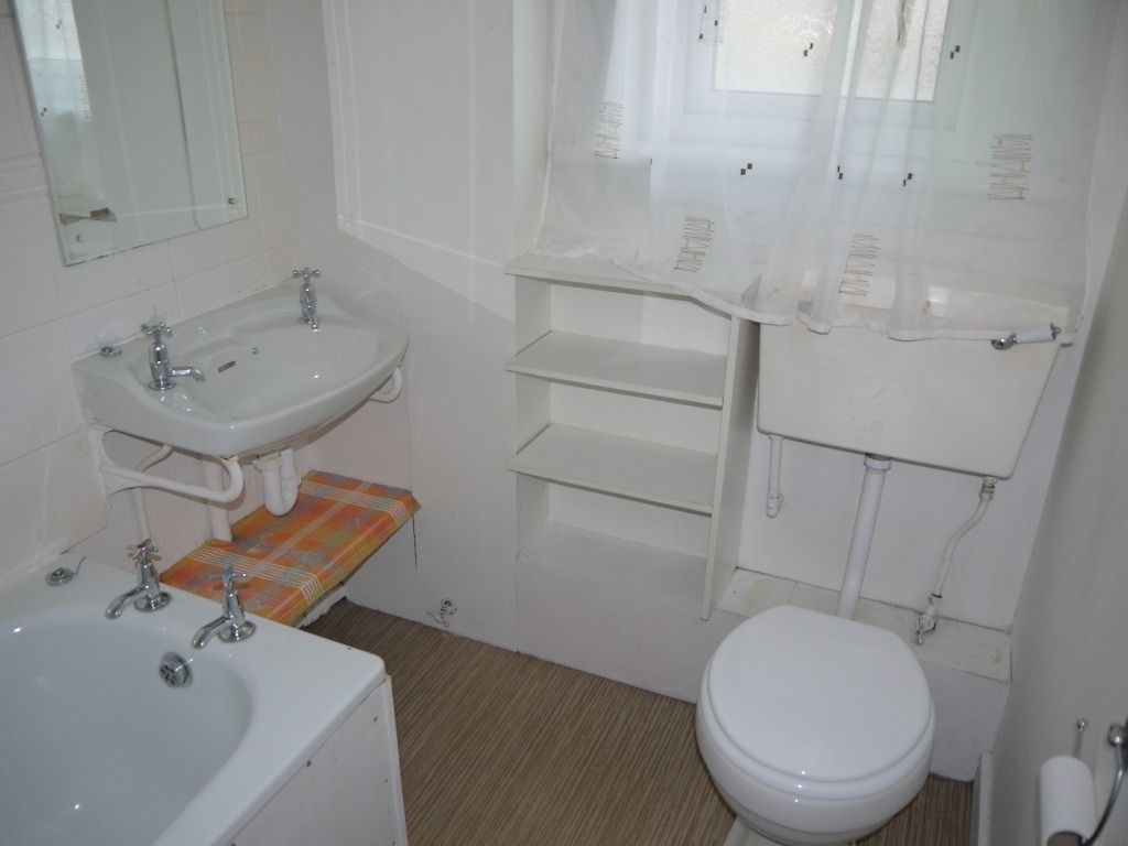Additional image 3 of 2 bed flat to rentNorth Street, Elgin, Moray IV30