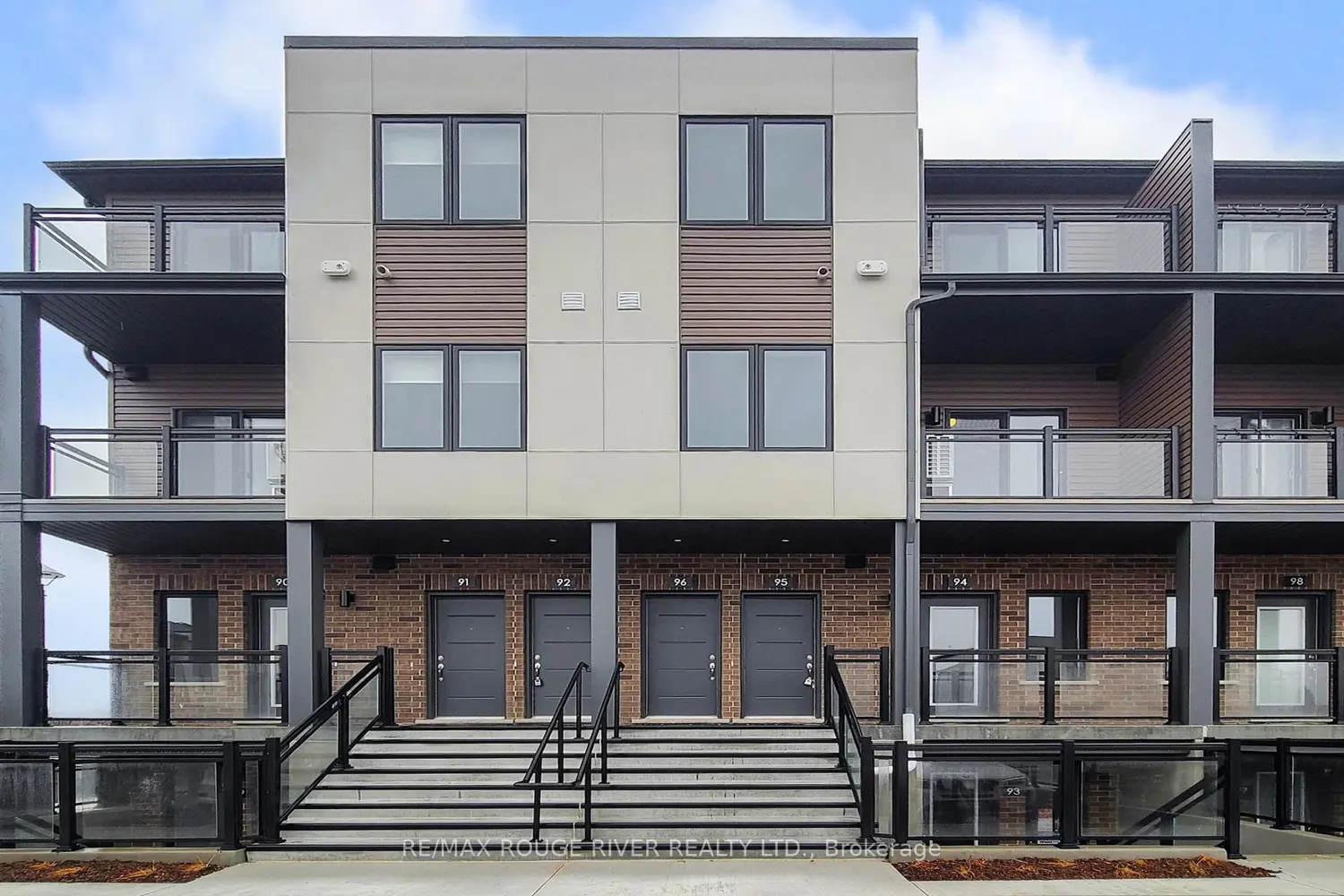 Additional image 4 of 940 St David Street 95