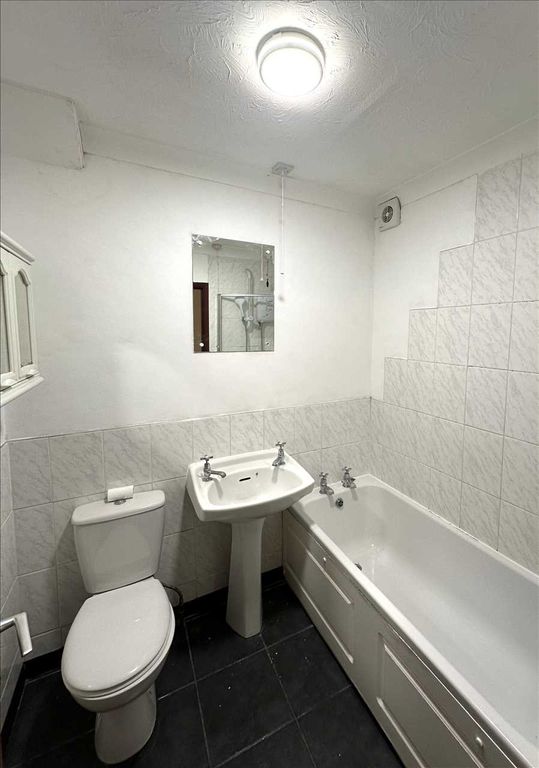 Additional image 6 of 2 bed town house to rentMackender Court, Scunthorpe, Scunthorpe DN16
