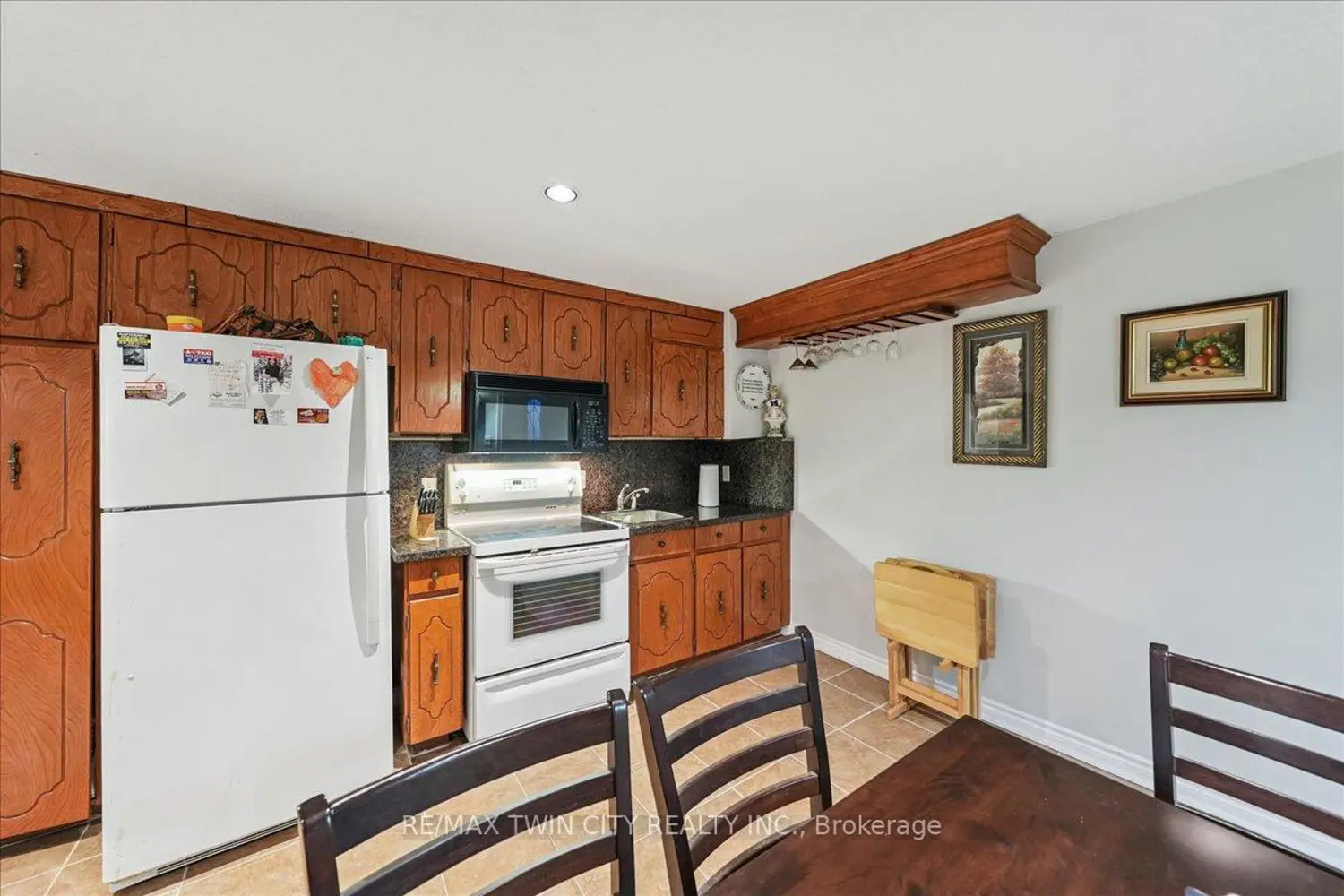 Additional image 16 of 52 Mistycreek Crescent