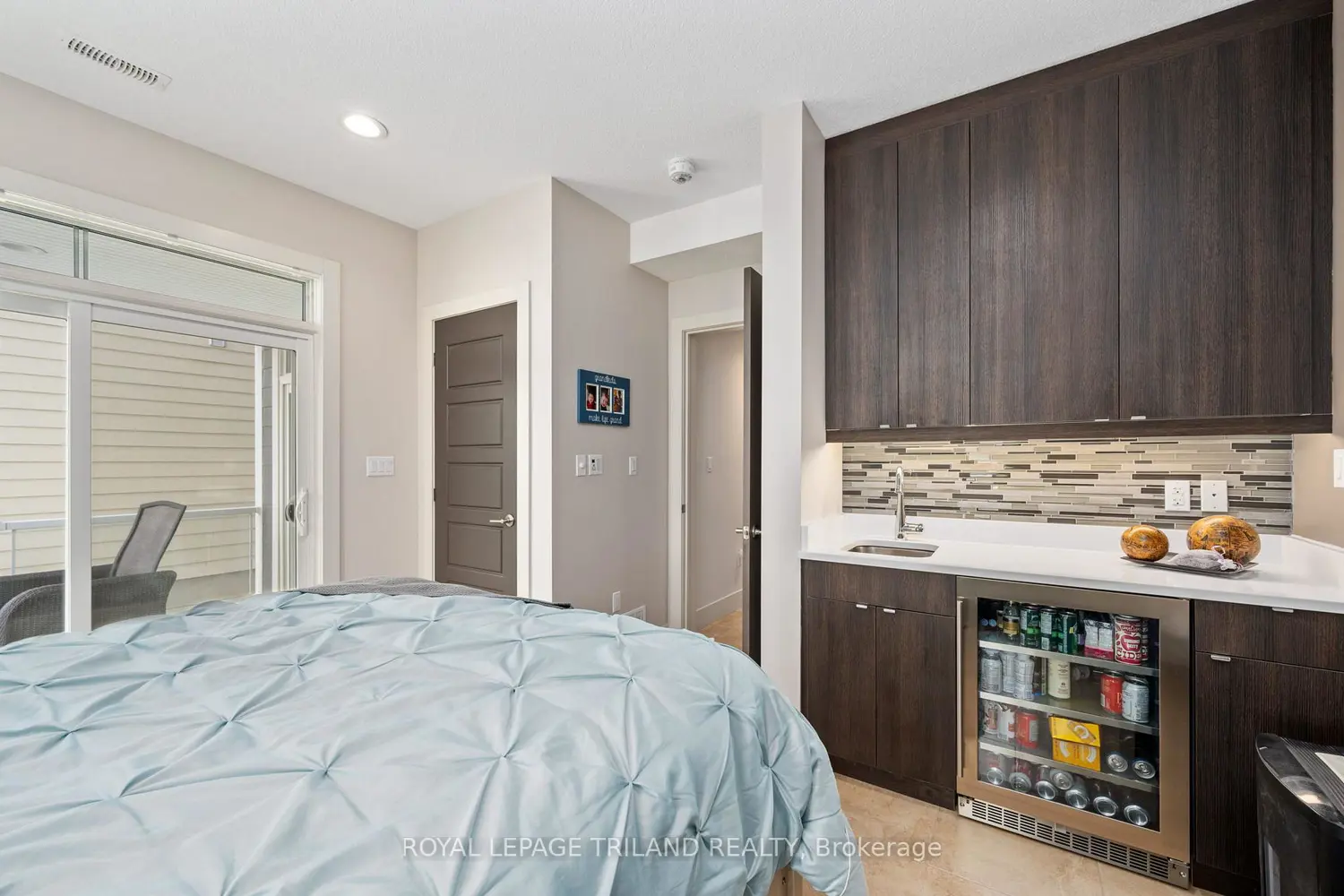 Additional image 16 of 355 Edith Cavell Boulevard 15