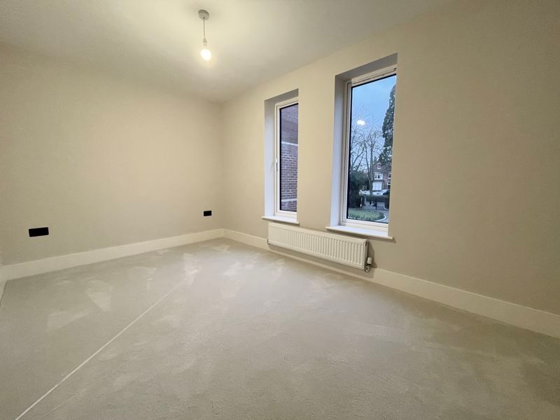 Additional image 12 of 4 bed semi-detached house to rentThe Curve, Welholme Avenue, Grimsby DN32
