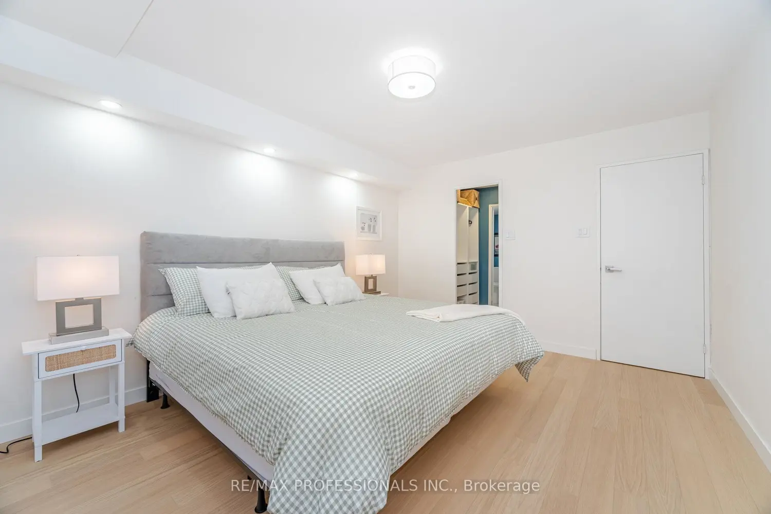 Additional image 7 of 284 Mill Road A12