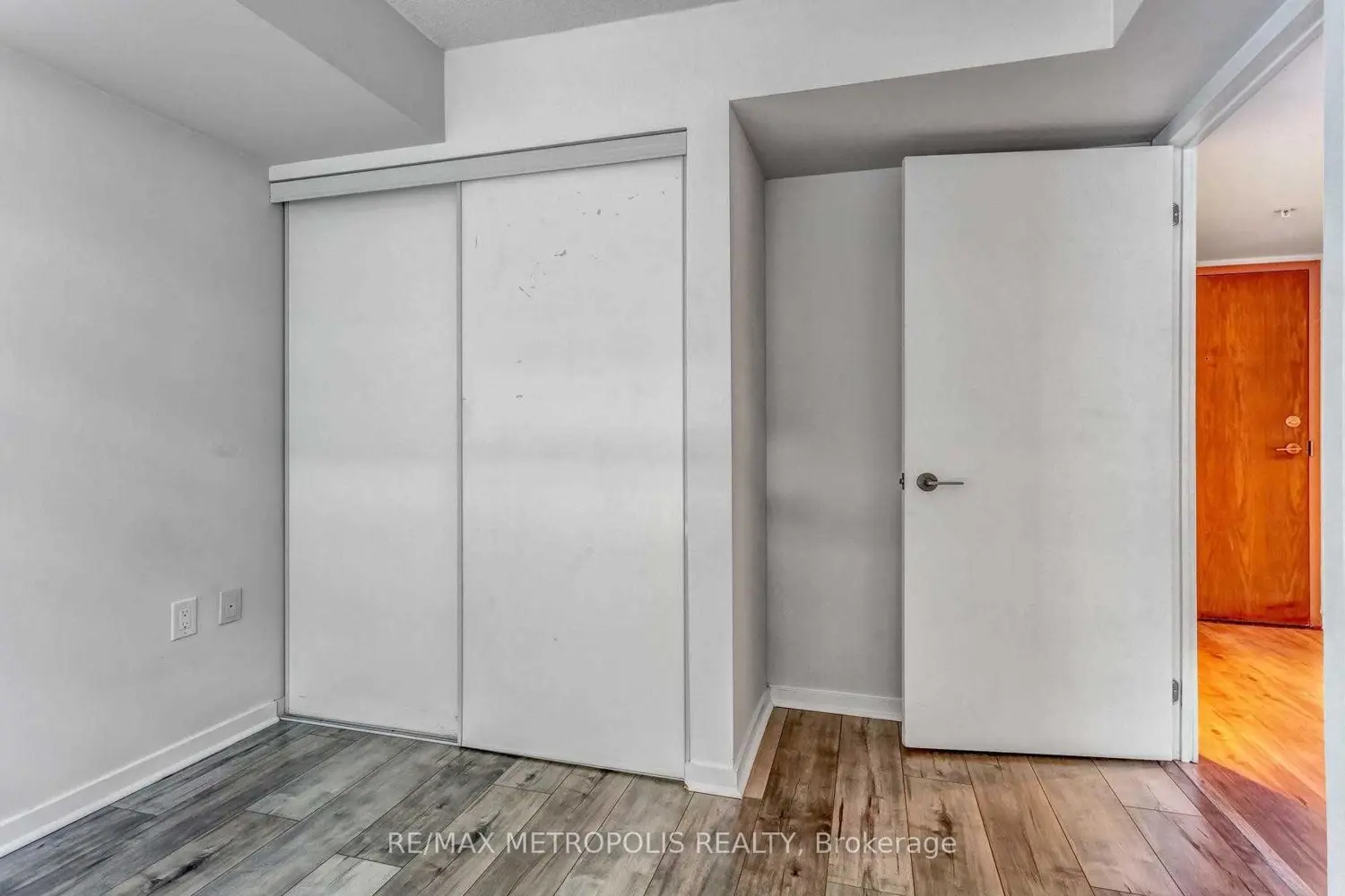 Additional image 11 of 36 Lisgar Street 712E