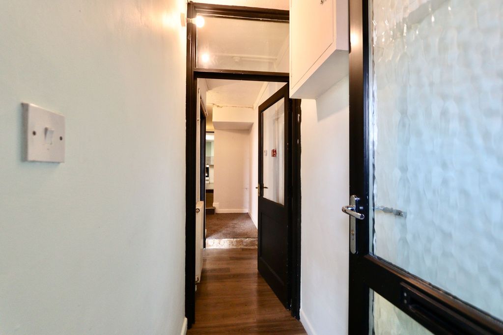 Additional image 8 of 1 bed flat to rentChepstow Road, Newport NP19
