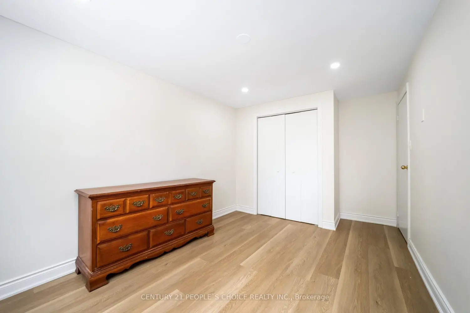 Additional image 17 of 106 Queensdale Crescent