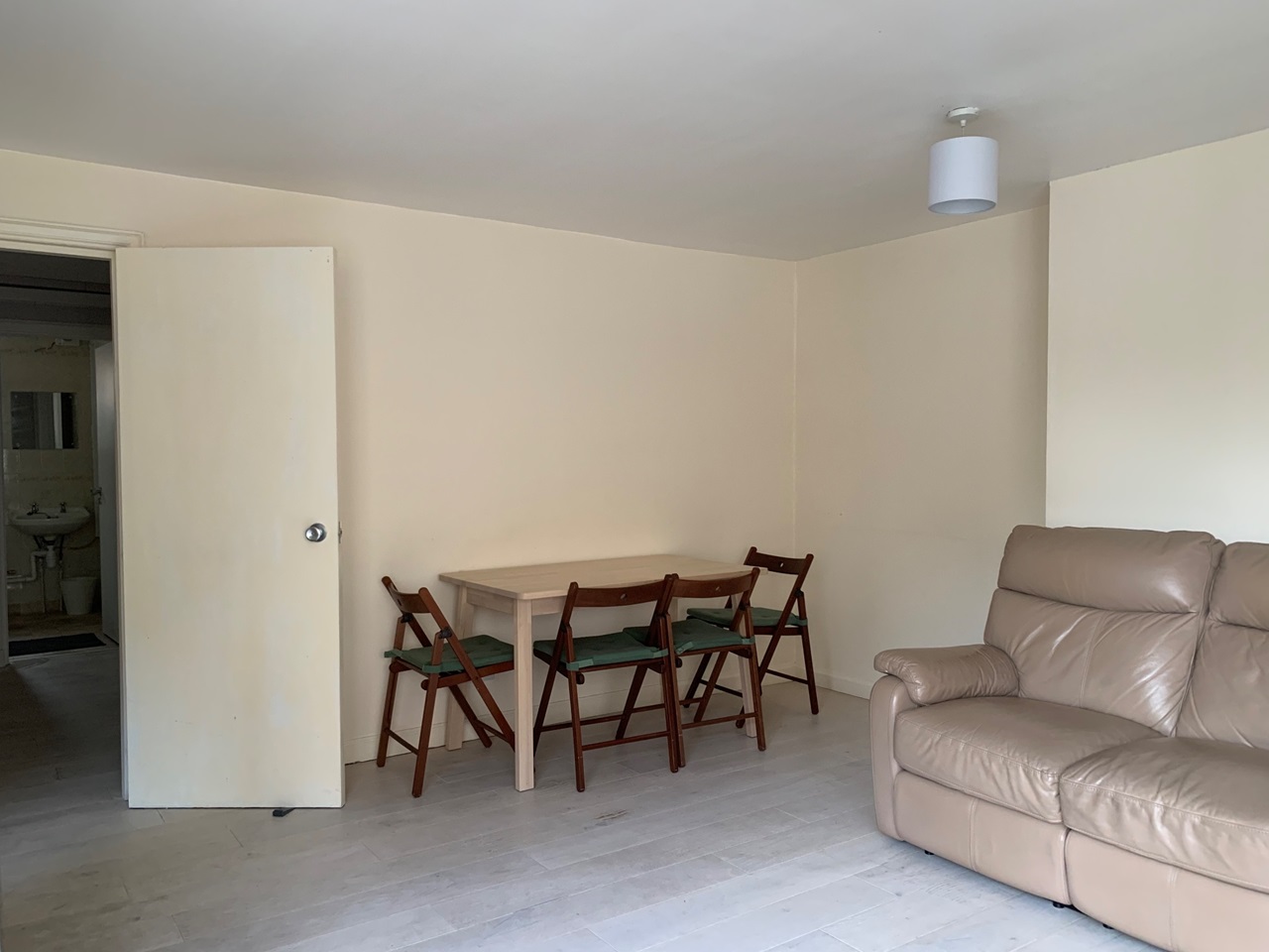 Additional image 3 of 2 Bed Flat, New Arthur Place, EH8, N1 7GU