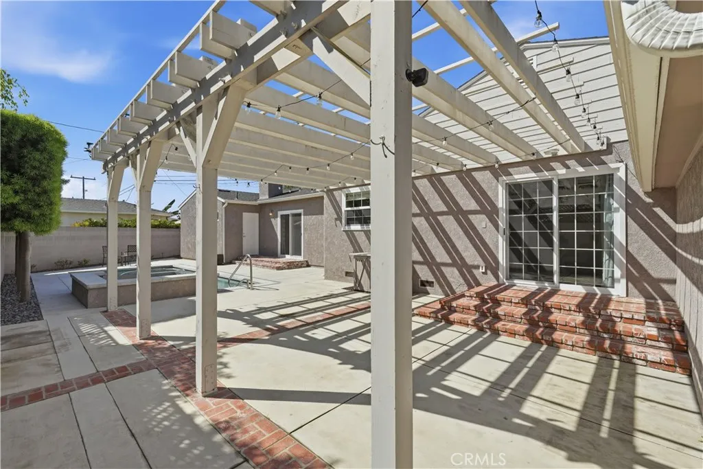 Additional image 102 of 5640 E Parkcrest St, Long Beach, CA 90808