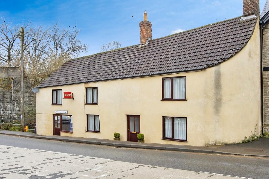 Fish & Chip Shop With 3 Bed House - Somerset [BA8 0JA]