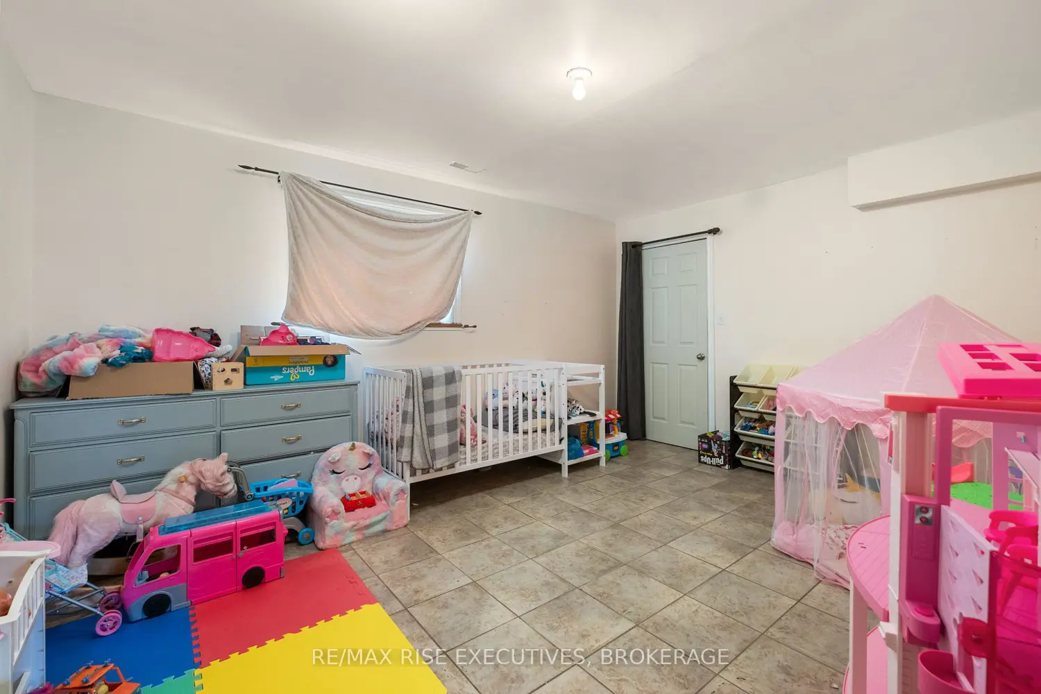 Additional image 19 of 353 Charles Street