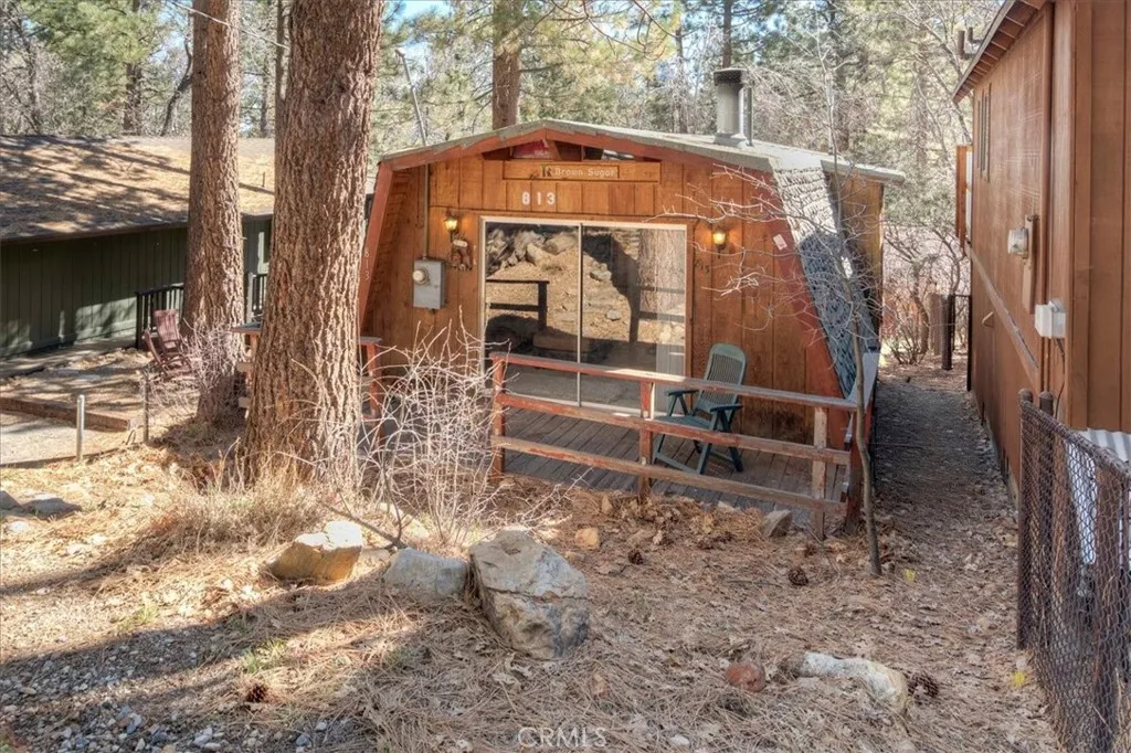 Additional image 33 of 813 Cedar Lane, Sugarloaf, CA 92386