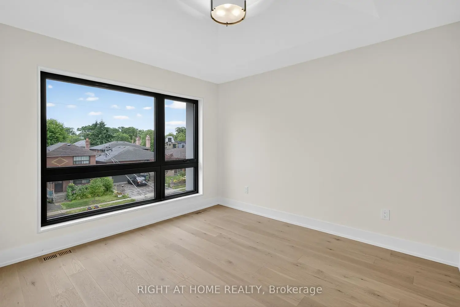 Additional image 11 of 15A Rosemeade Avenue
