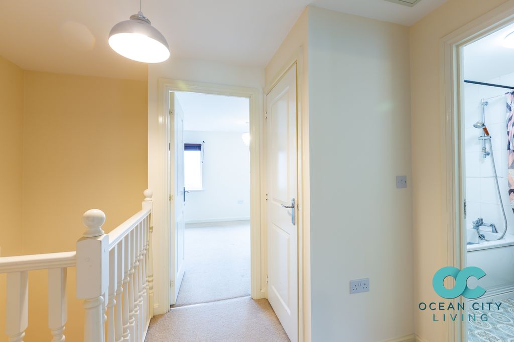 Additional image 14 of 4 bed town house to rentBridge View, Plymouth PL5