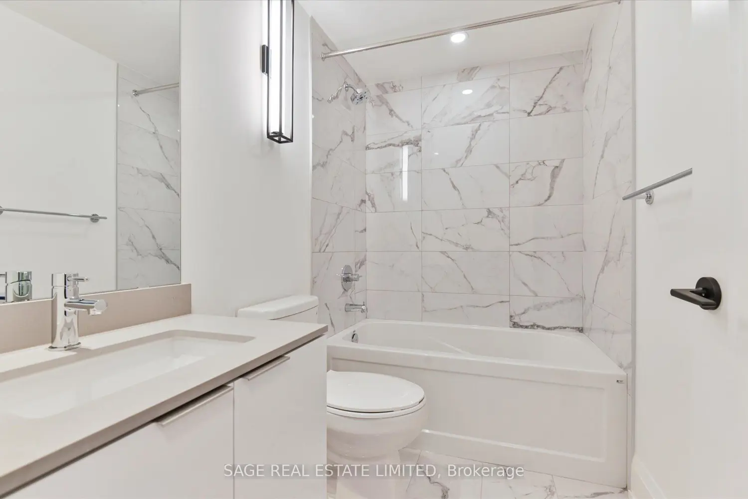 Additional image 14 of 123 Portland Street 1007