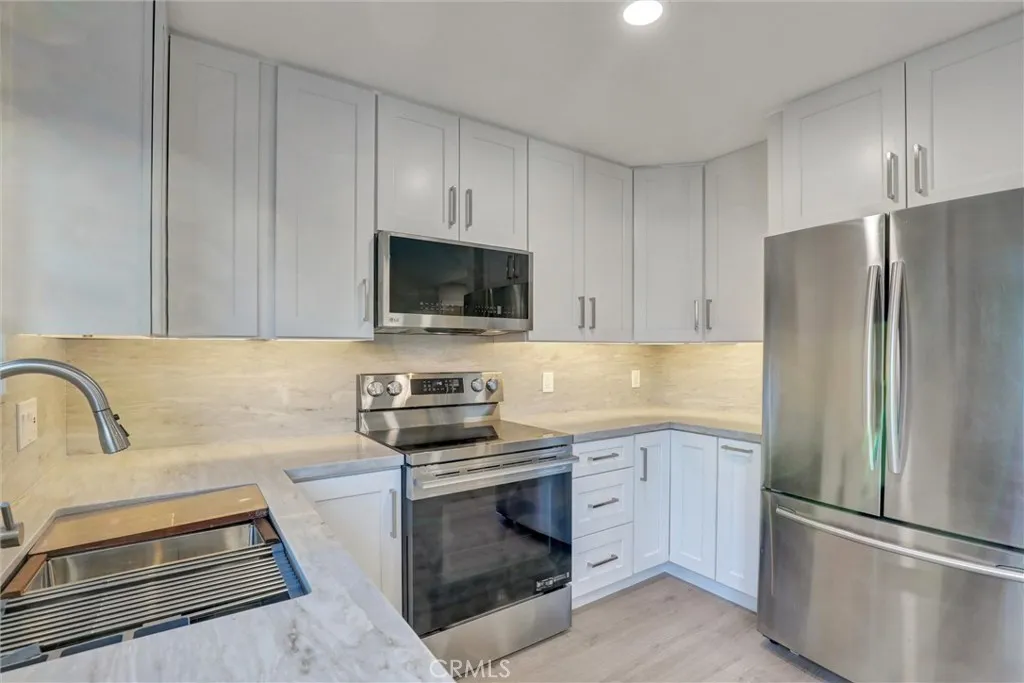 Additional image 11 of 93 Streamwood, Irvine, CA 92620