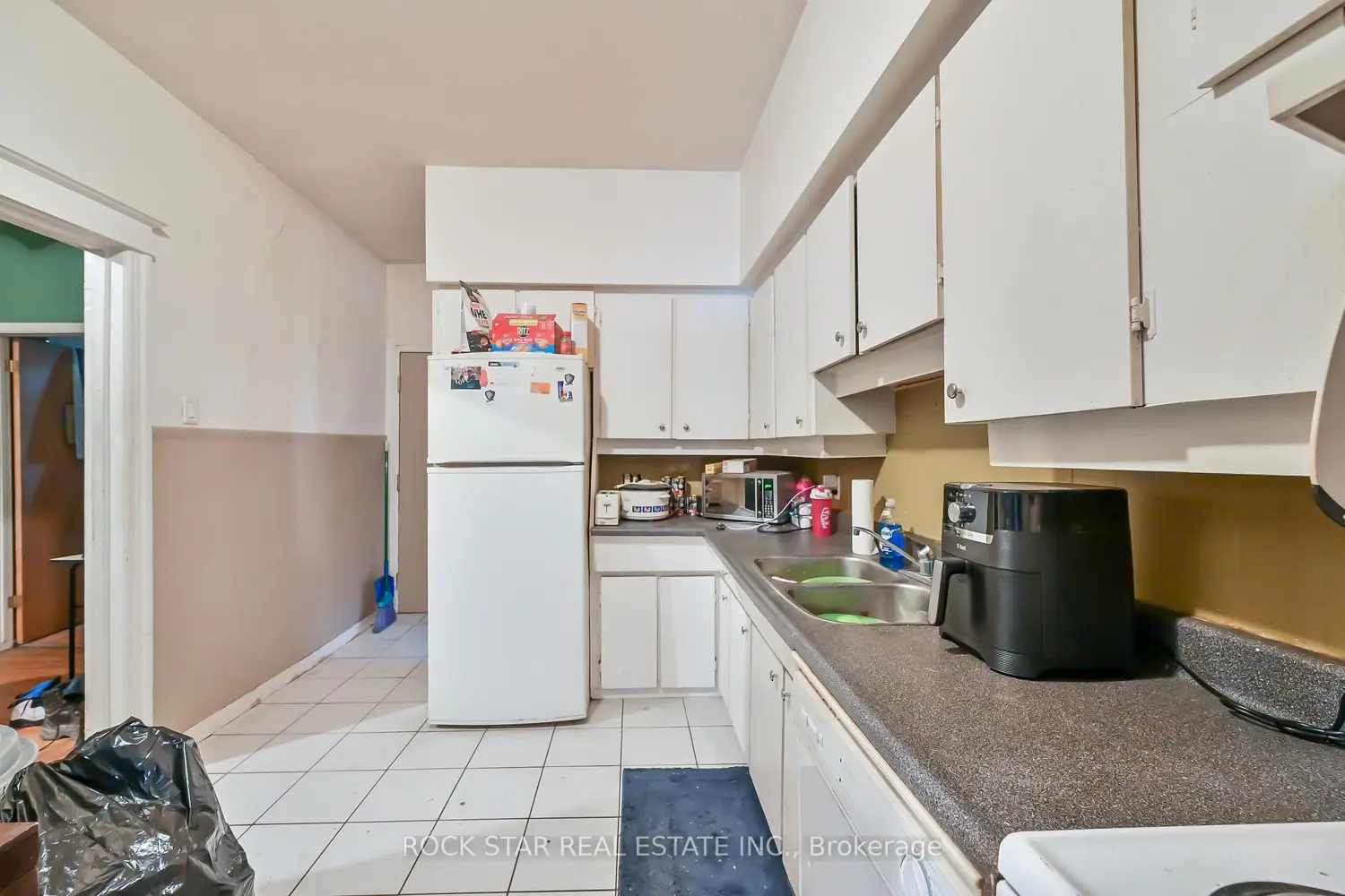 Additional image 8 of 139 Balsam Avenue