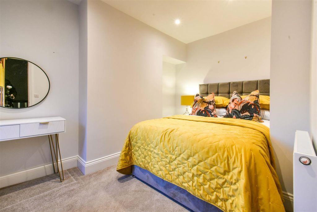 Additional image 10 of 4 bed terraced house to rentBishopthorpe Road, York YO23