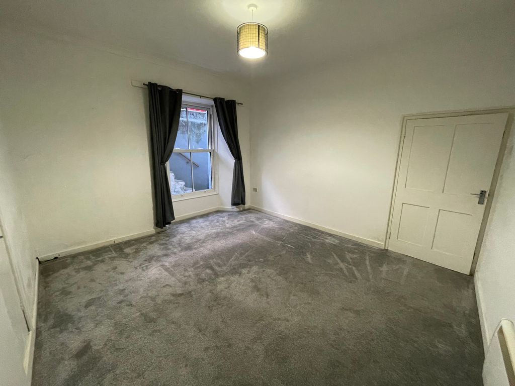 Additional image 5 of 1 bed flat to rentVictoria Street, Tenby SA70