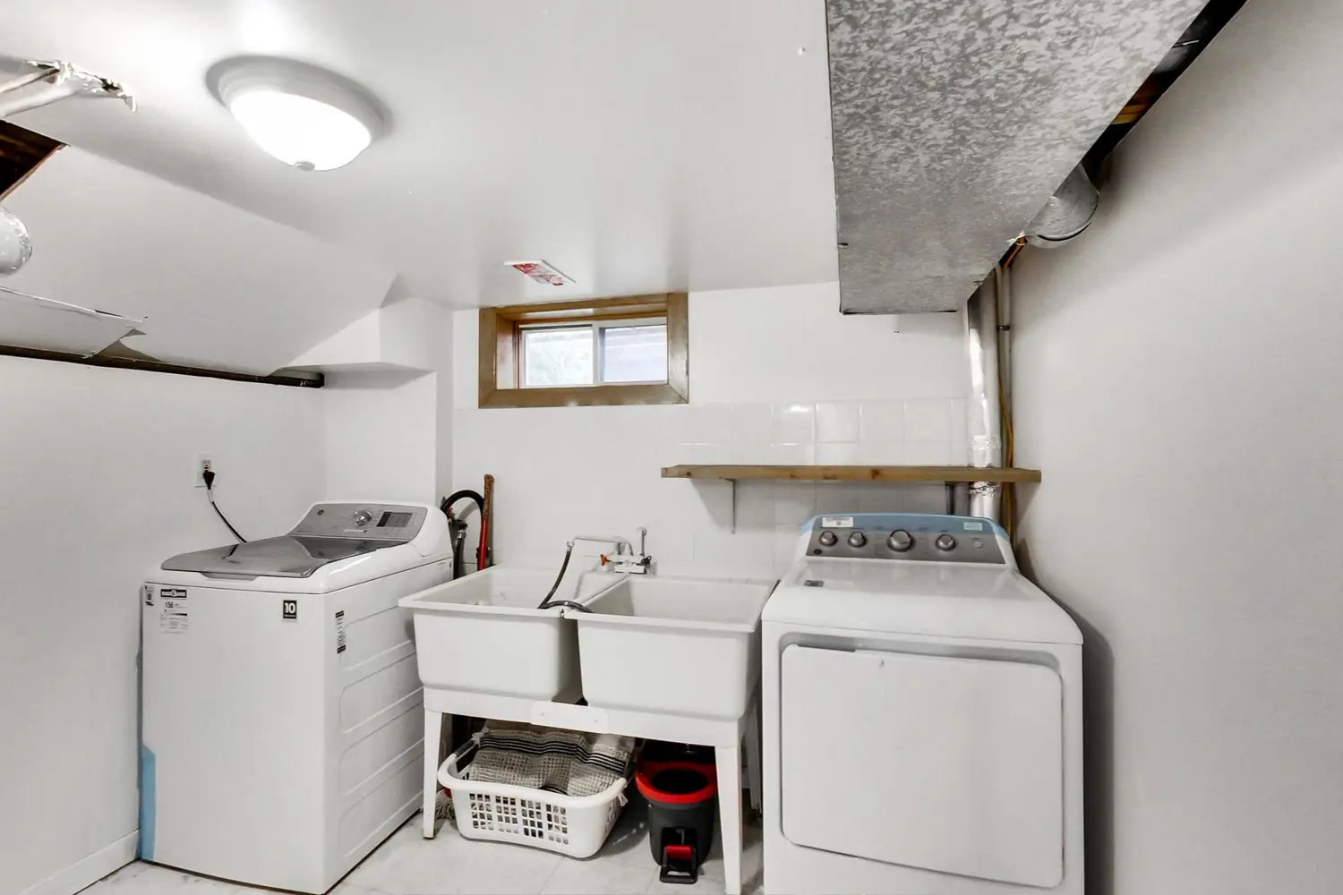 Additional image 18 of 18 Pavarotti Court