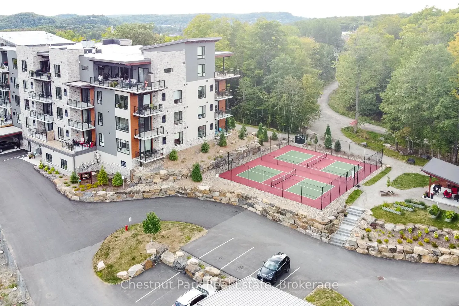 Additional image 11 of 20 Campus Trail 403