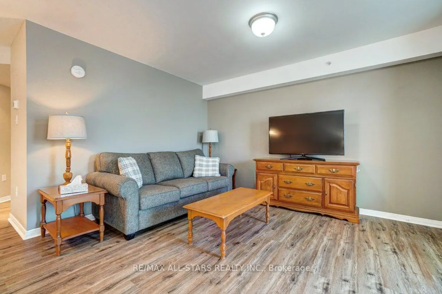 Additional image 9 of 8 Huron Street 303