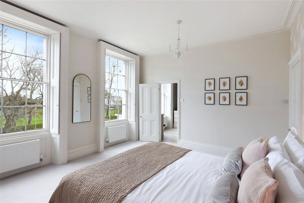 Additional image 9 of 7 bed detached house to rentThe Park, Cheltenham, Gloucestershire GL50